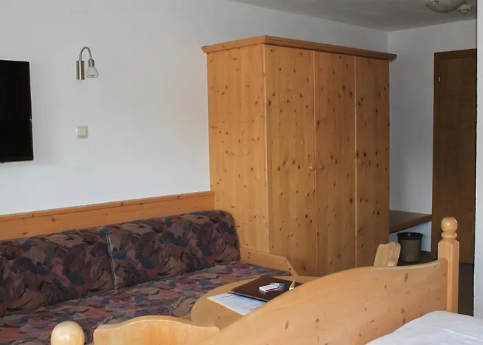 Martinshof Nocleg ze śniadaniem 3*