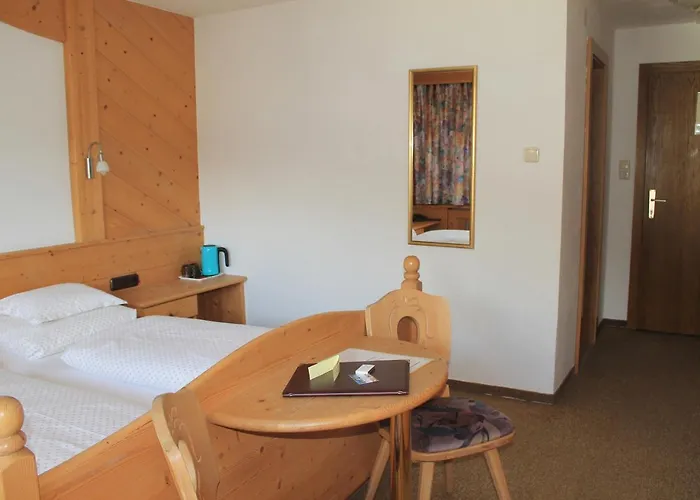 Martinshof Nocleg ze śniadaniem 3*