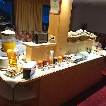 Oda ve Kahvaltı Martinshof Obergurgl